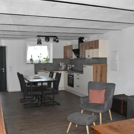 Ferienwohnung-naurath Apartman